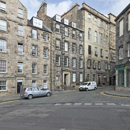 Joivy 3 Bed Flat In Old Town, Close To Grassmarket Эдинбург Экстерьер фото