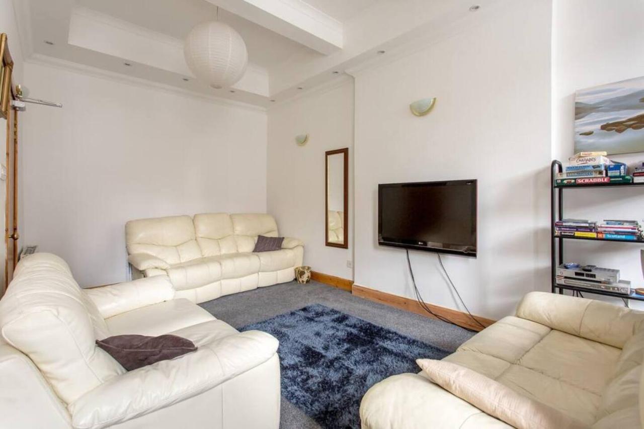 Joivy 3 Bed Flat In Old Town, Close To Grassmarket Эдинбург Экстерьер фото