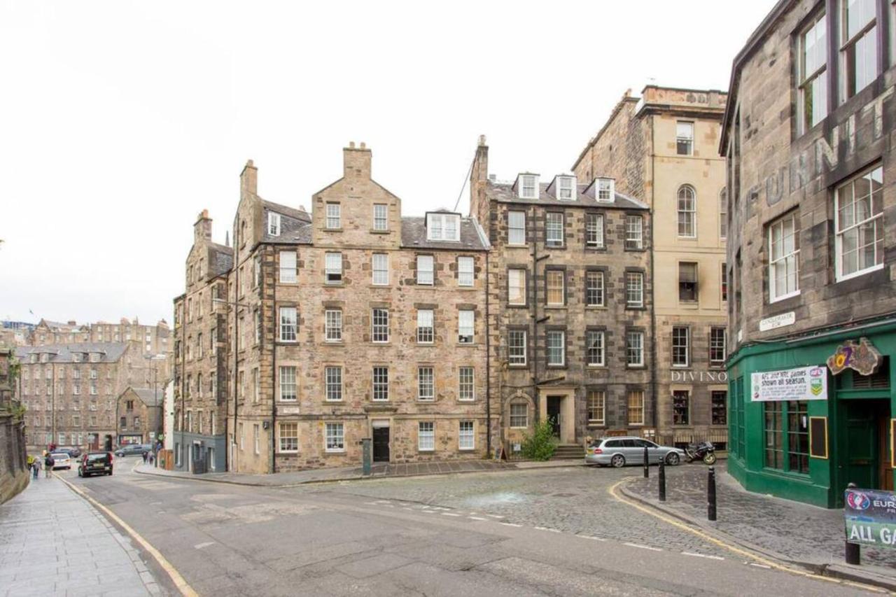 Joivy 3 Bed Flat In Old Town, Close To Grassmarket Эдинбург Экстерьер фото