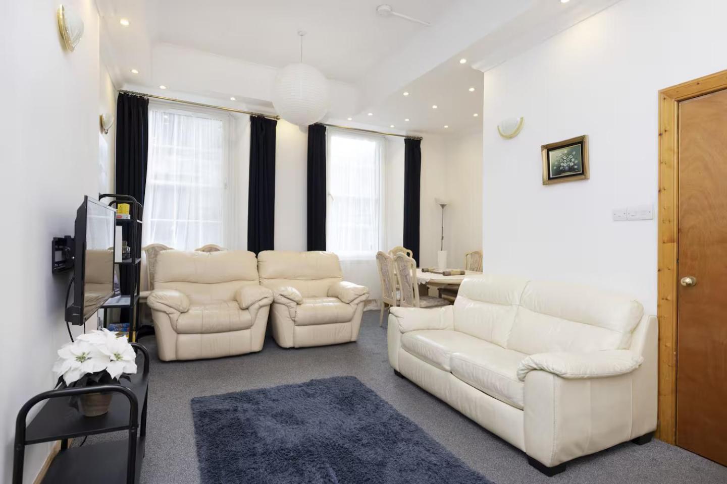 Joivy 3 Bed Flat In Old Town, Close To Grassmarket Эдинбург Экстерьер фото